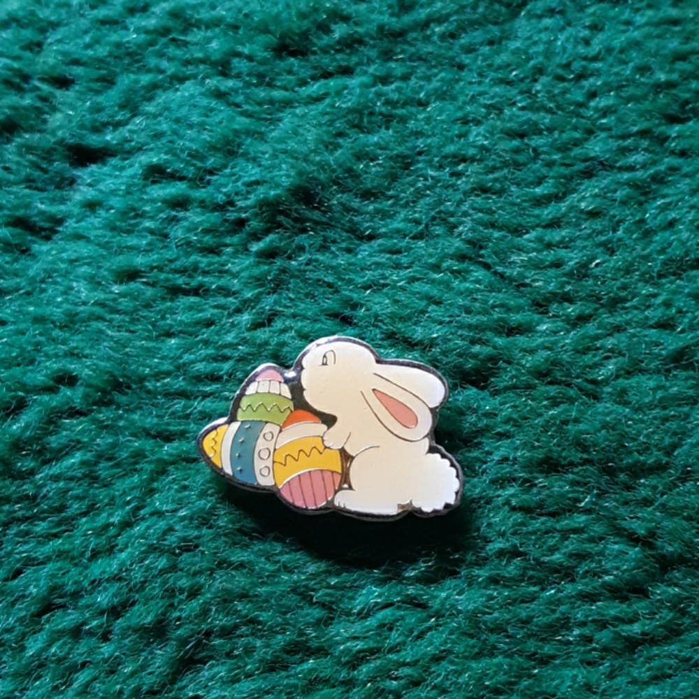 Lapel pin